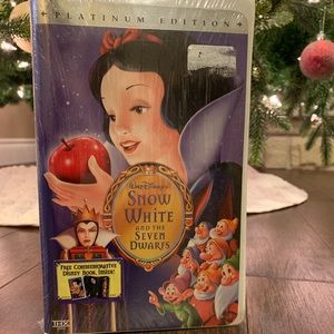 Snow White and the Seven Dwarfs - Disney VHS platinum edition-Sealed